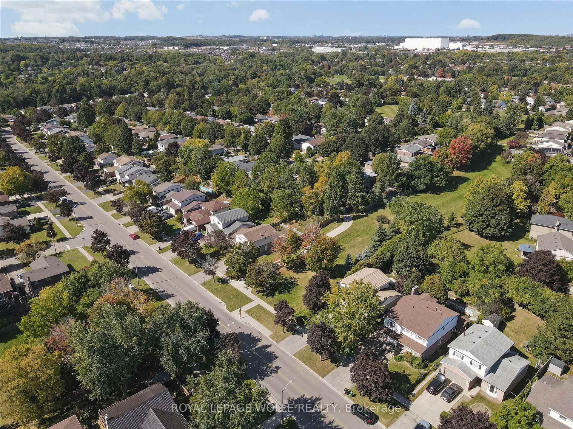 Photo 42 of 134 Bechtel Drive, Kitchener, Pioneer Park — HOMEH