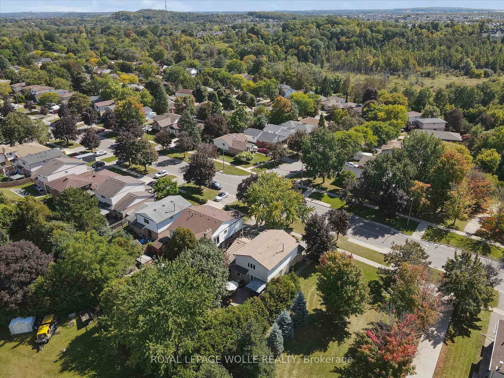 Photo 43 of 134 Bechtel Drive, Kitchener, Pioneer Park — HOMEH