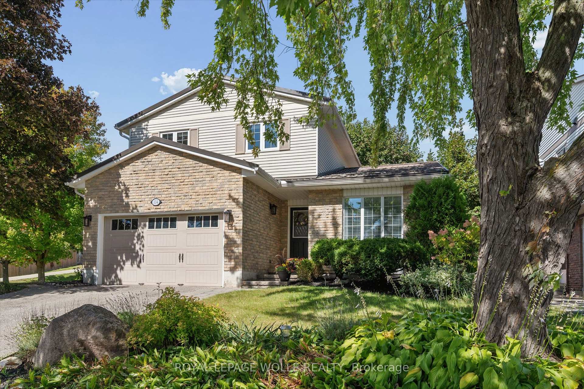 Photo 45 of 134 Bechtel Drive, Kitchener, Pioneer Park — HOMEH
