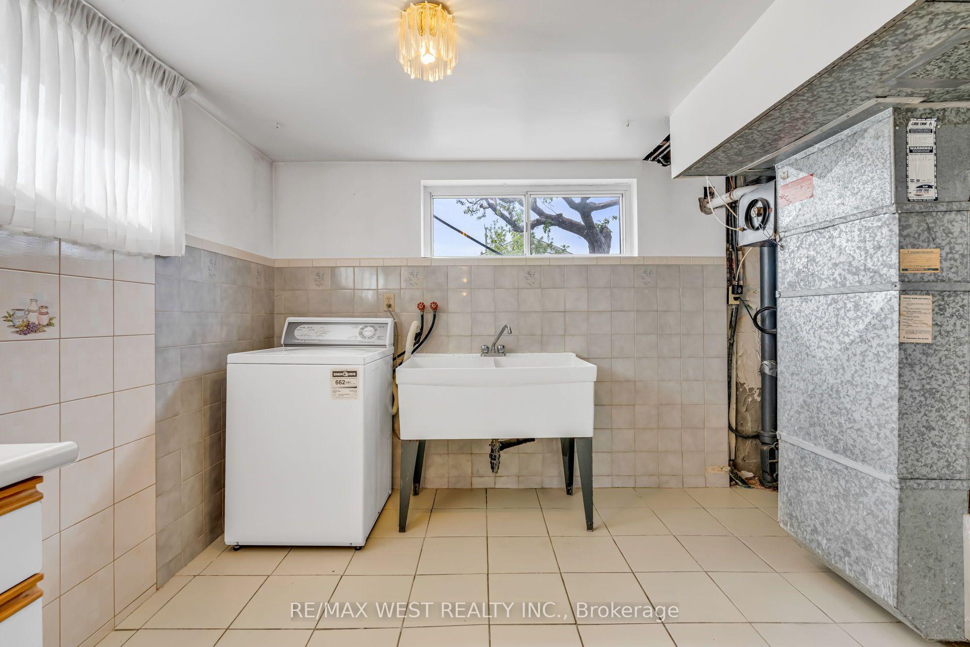 Photo 38 of 90 Tavistock Road, North York, Downsview-Roding-CFB — HOMEH