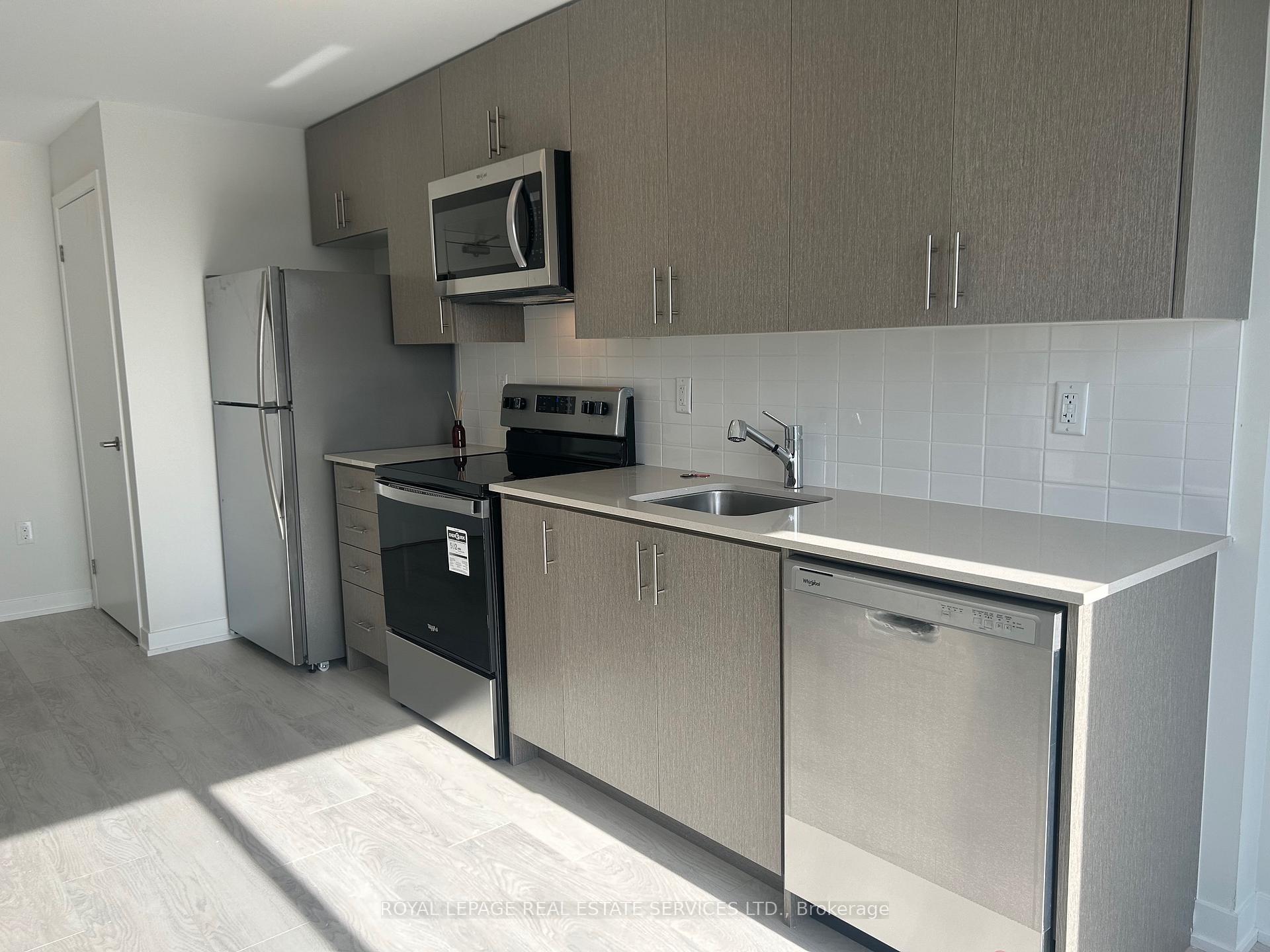 Photo 10 of Unit 417, 3401 Ridgeway Drive E, Mississauga, Erin Mills — HOMEH