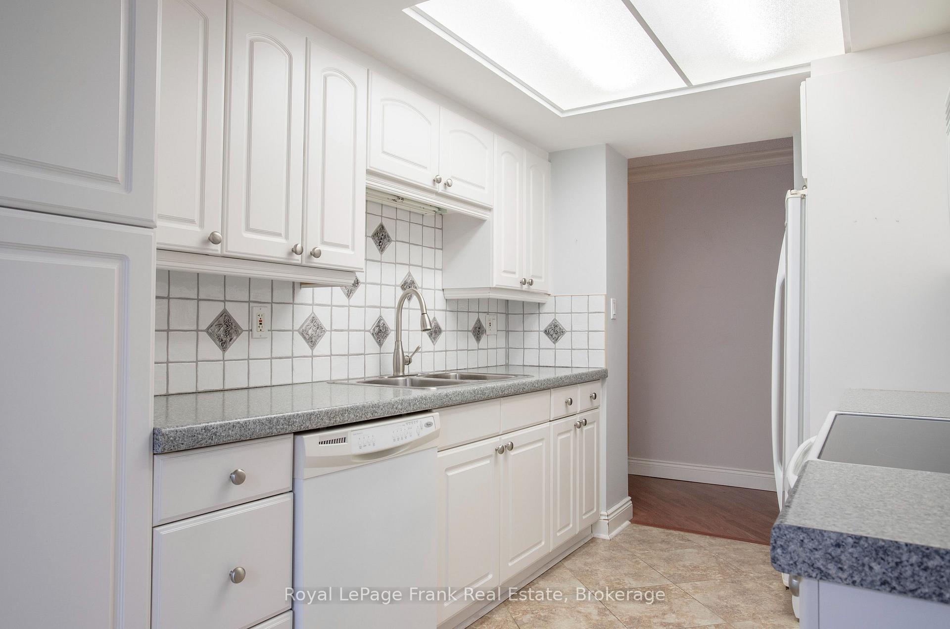 Photo 11 of Unit 213, 712 Rossland Road E, Whitby, Pringle Creek — HOMEH