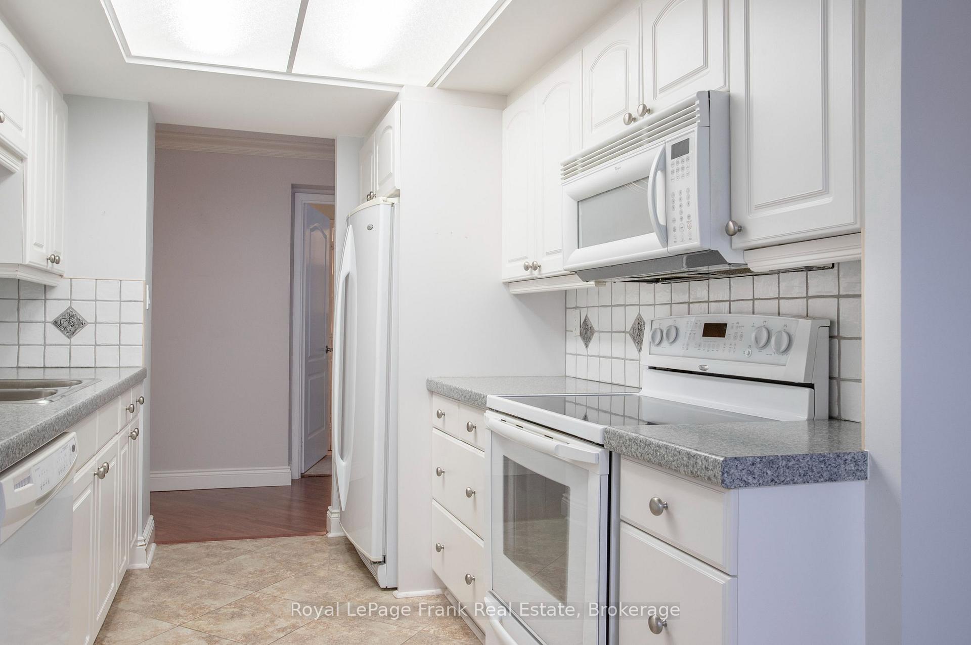 Photo 12 of Unit 213, 712 Rossland Road E, Whitby, Pringle Creek — HOMEH