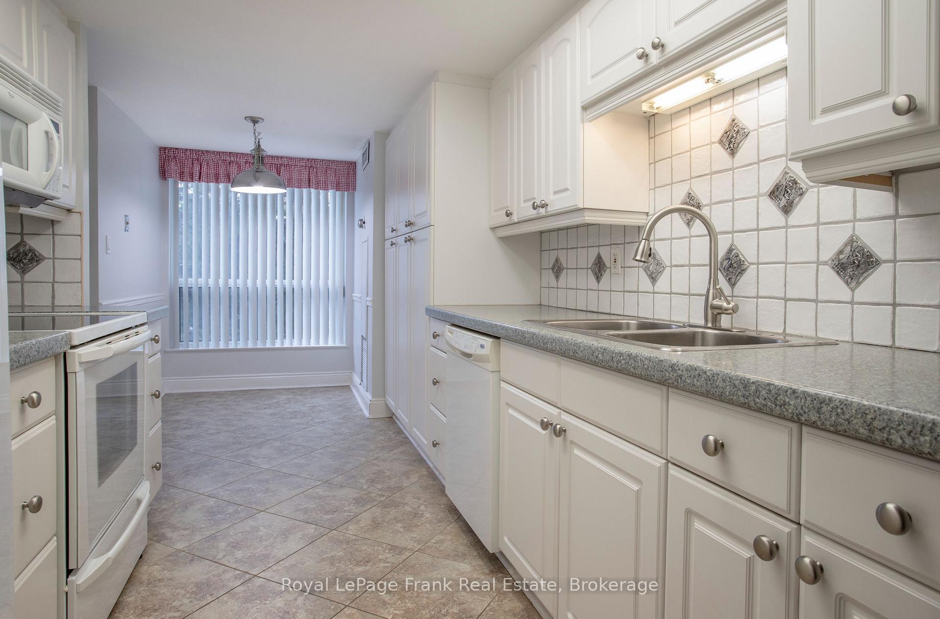 Photo 14 of Unit 213, 712 Rossland Road E, Whitby, Pringle Creek — HOMEH