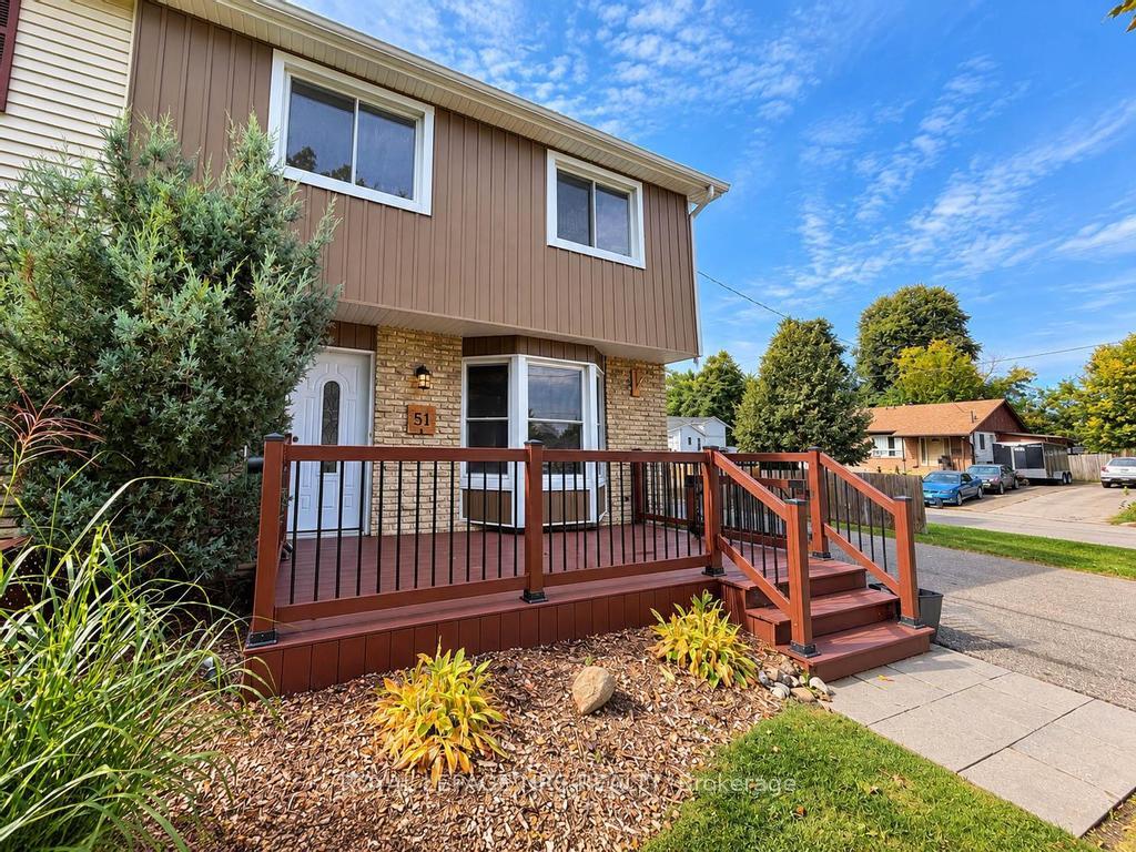 Photo 3 of 51 Stanmary Drive, St. Catharines, Fairview — HOMEH