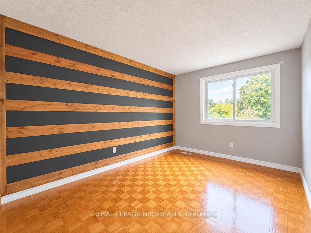 Photo 16 of 51 Stanmary Drive, St. Catharines, Fairview — HOMEH