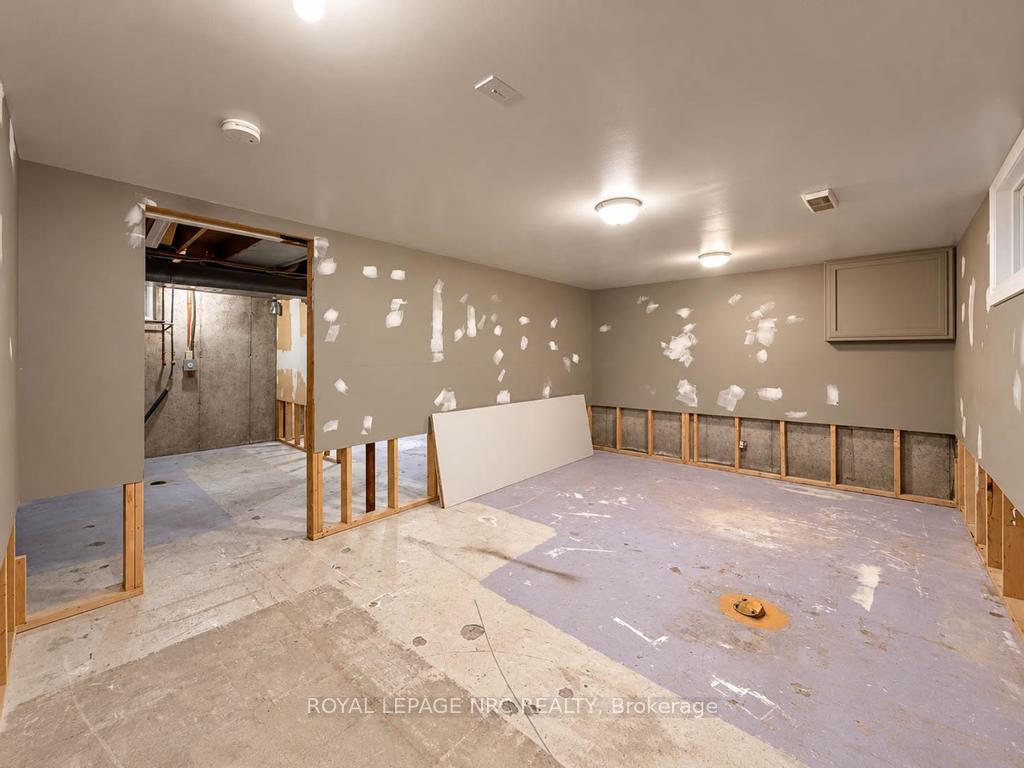 Photo 22 of 51 Stanmary Drive, St. Catharines, Fairview — HOMEH