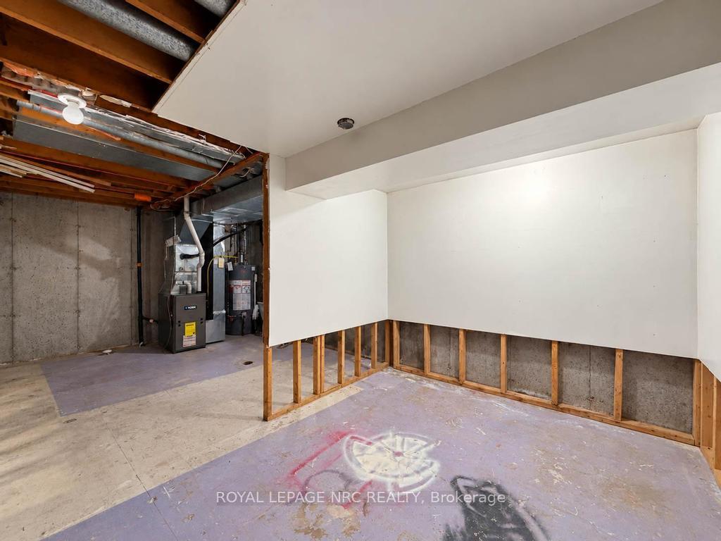 Photo 25 of 51 Stanmary Drive, St. Catharines, Fairview — HOMEH