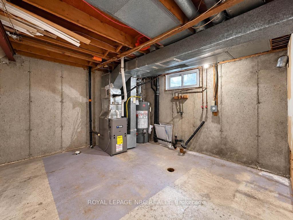 Photo 26 of 51 Stanmary Drive, St. Catharines, Fairview — HOMEH