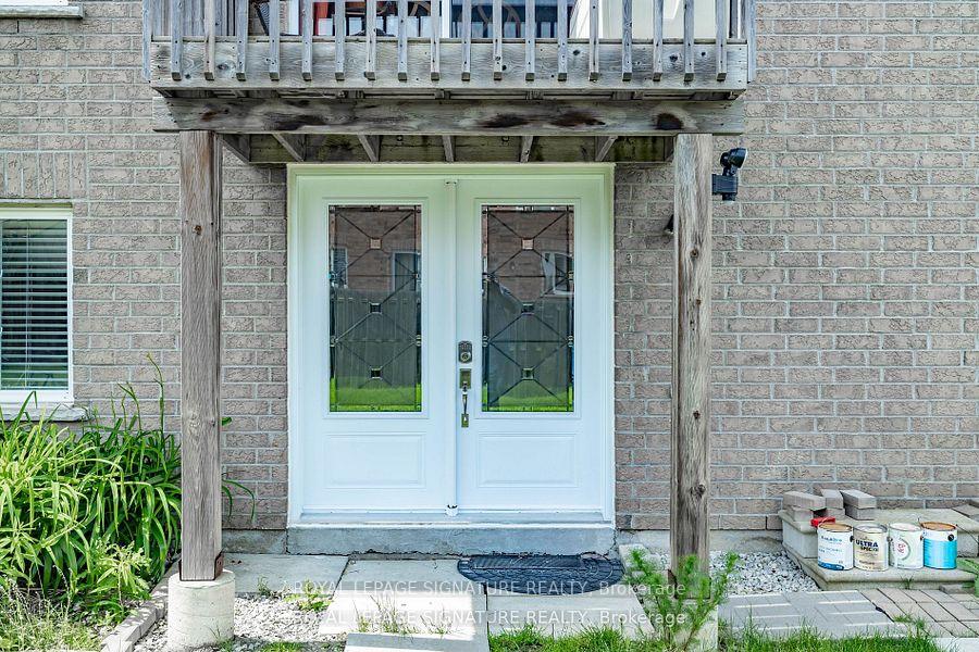 Photo 12 of Unit Lower, 11 Celestial Court, Brampton, Fletcher's Meadow — HOMEH