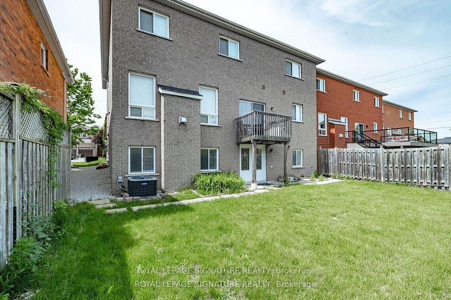 Photo 15 of Unit Lower, 11 Celestial Court, Brampton, Fletcher's Meadow — HOMEH
