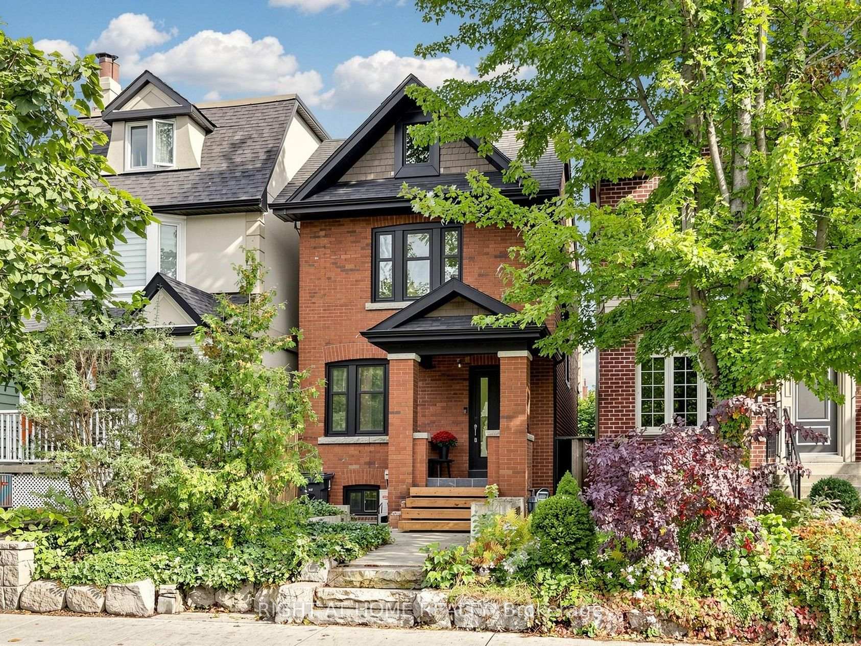 Front of 813 Carlaw Avenue
