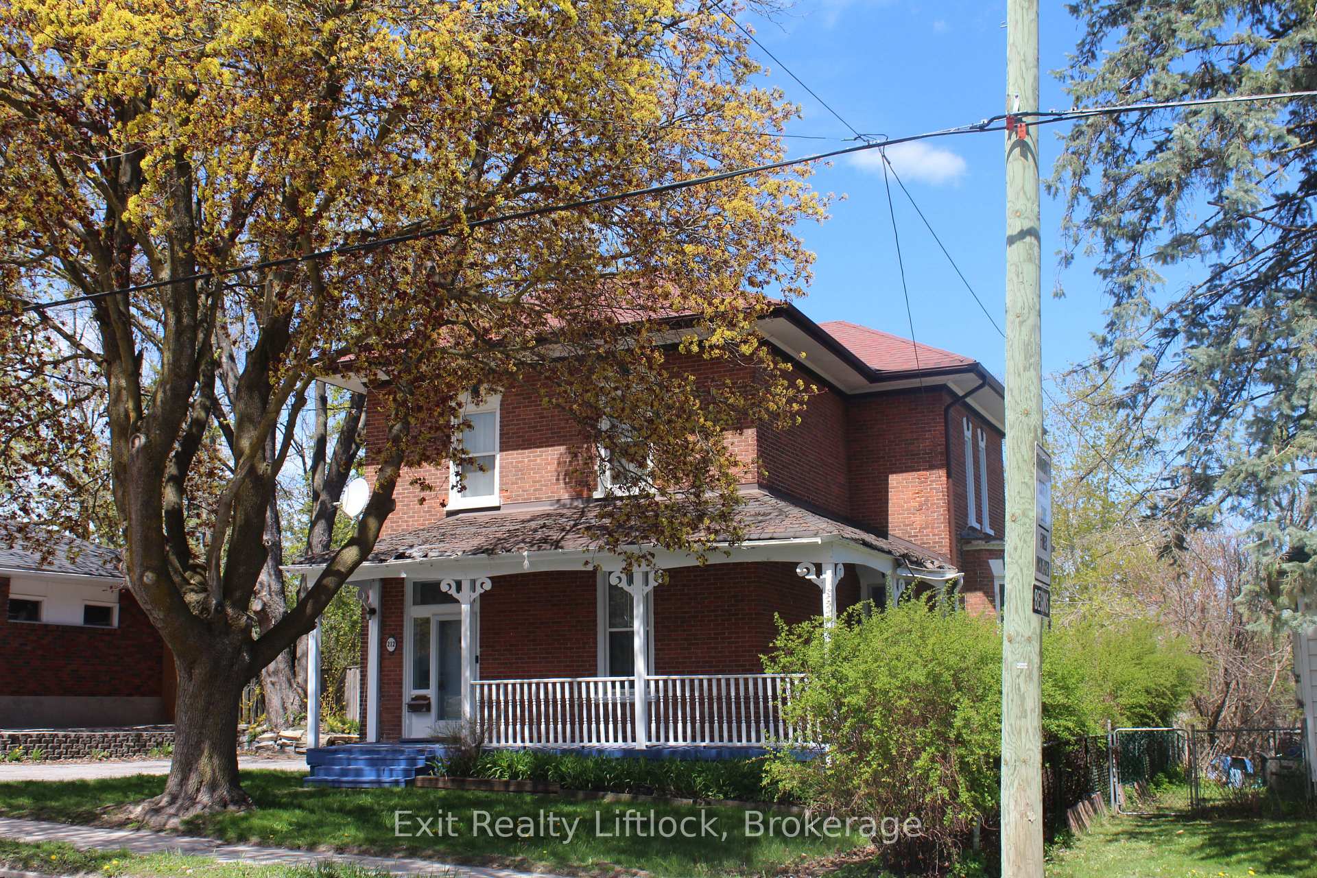 Photo of 212 Barnardo Avenue