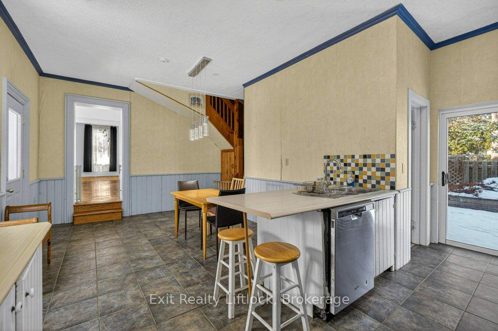 Photo 12 of 212 Barnardo Avenue, Peterborough, Northcrest Ward 5 — HOMEH