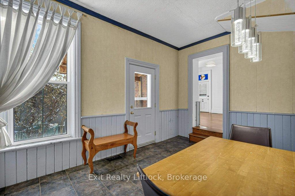 Photo 14 of 212 Barnardo Avenue, Peterborough, Northcrest Ward 5 — HOMEH
