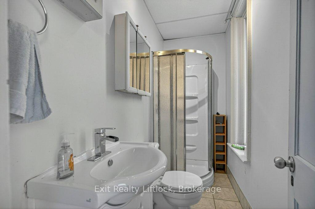 Photo 15 of 212 Barnardo Avenue, Peterborough, Northcrest Ward 5 — HOMEH