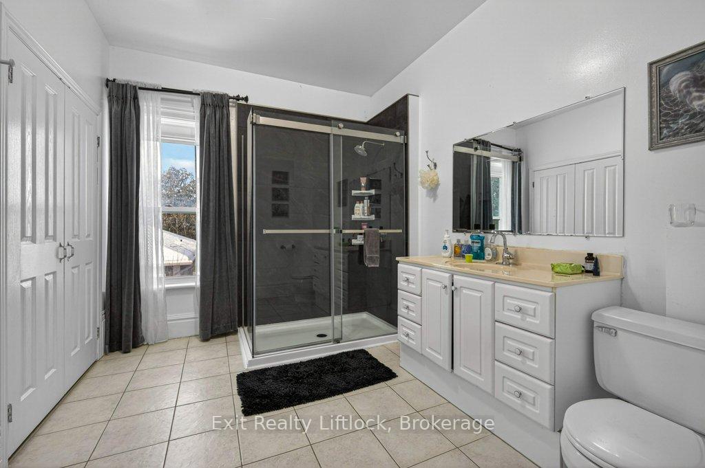 Photo 20 of 212 Barnardo Avenue, Peterborough, Northcrest Ward 5 — HOMEH