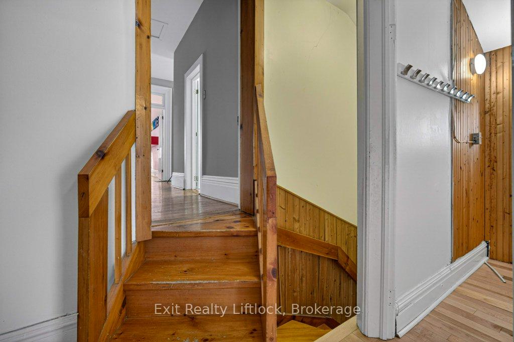 Photo 23 of 212 Barnardo Avenue, Peterborough, Northcrest Ward 5 — HOMEH
