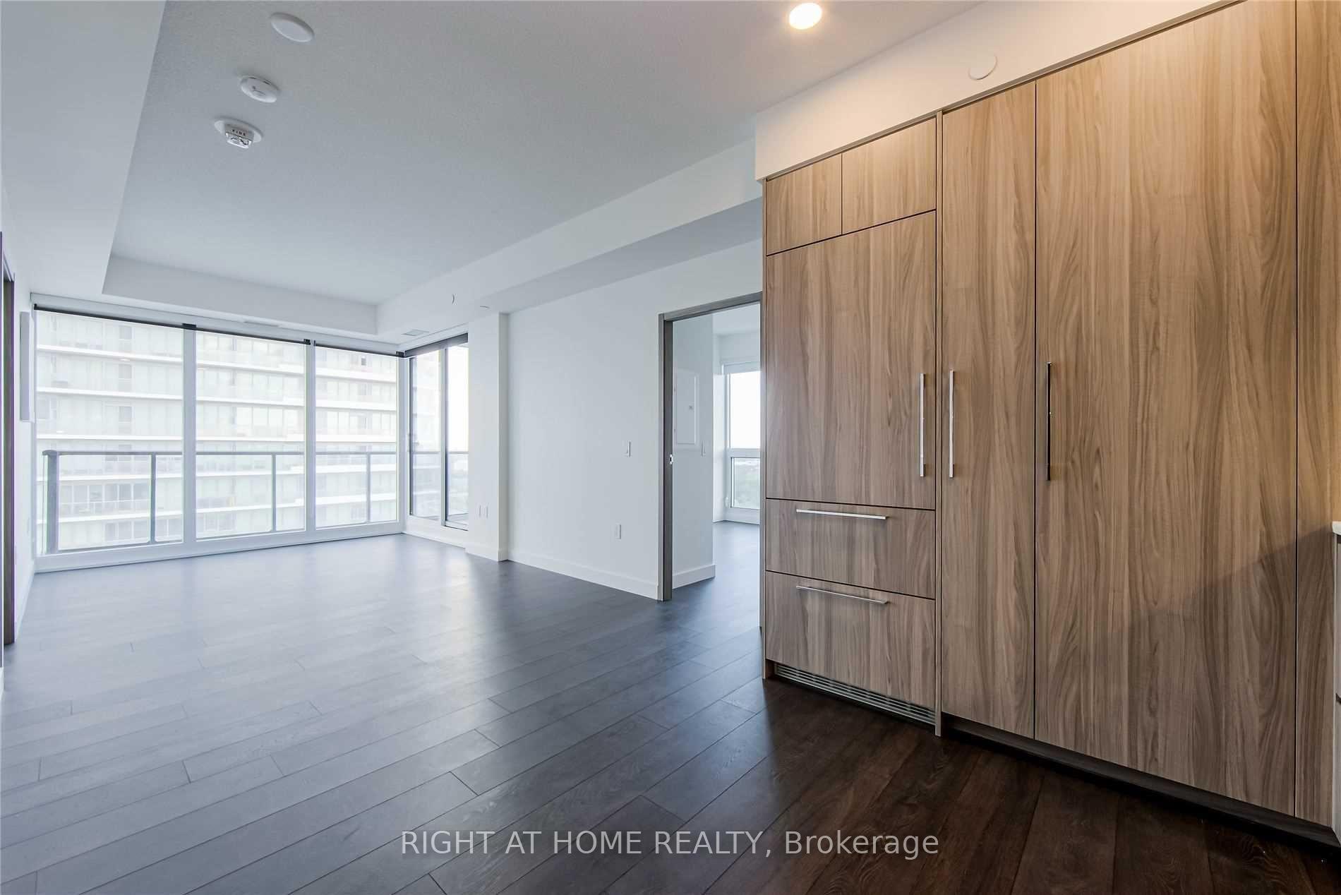 Photo 6 of Unit 1602, 95 Mcmahon Drive, North York, Bayview Village — HOMEH