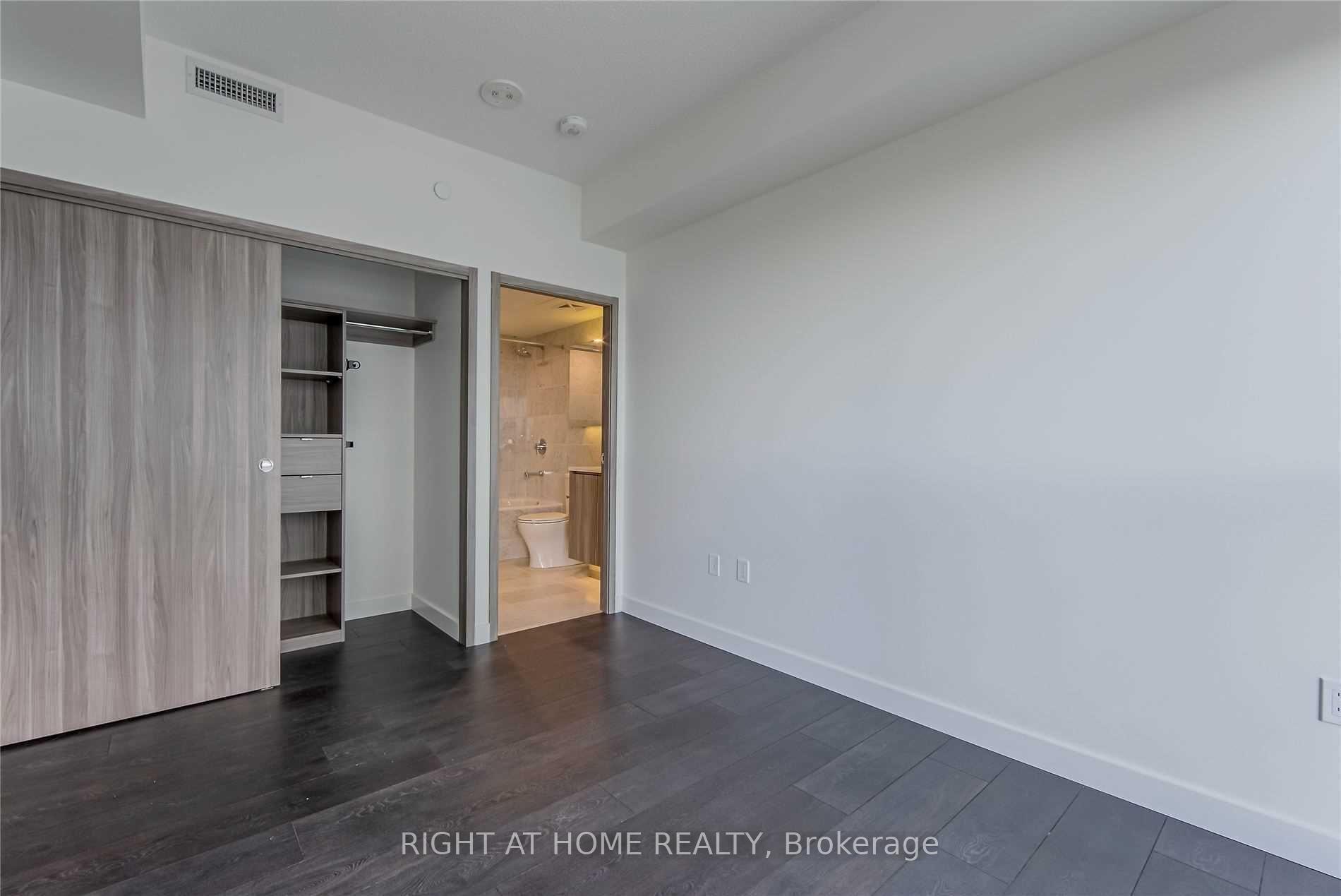 Photo 12 of Unit 1602, 95 Mcmahon Drive, North York, Bayview Village — HOMEH
