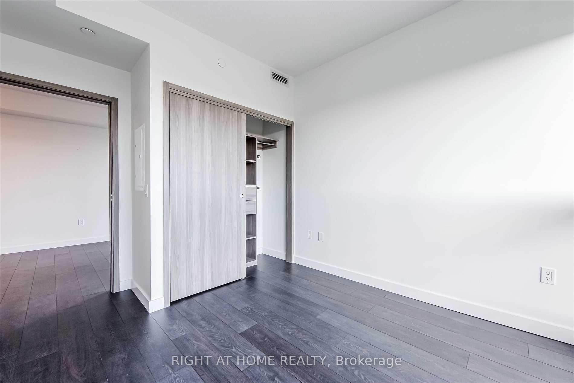Photo 16 of Unit 1602, 95 Mcmahon Drive, North York, Bayview Village — HOMEH