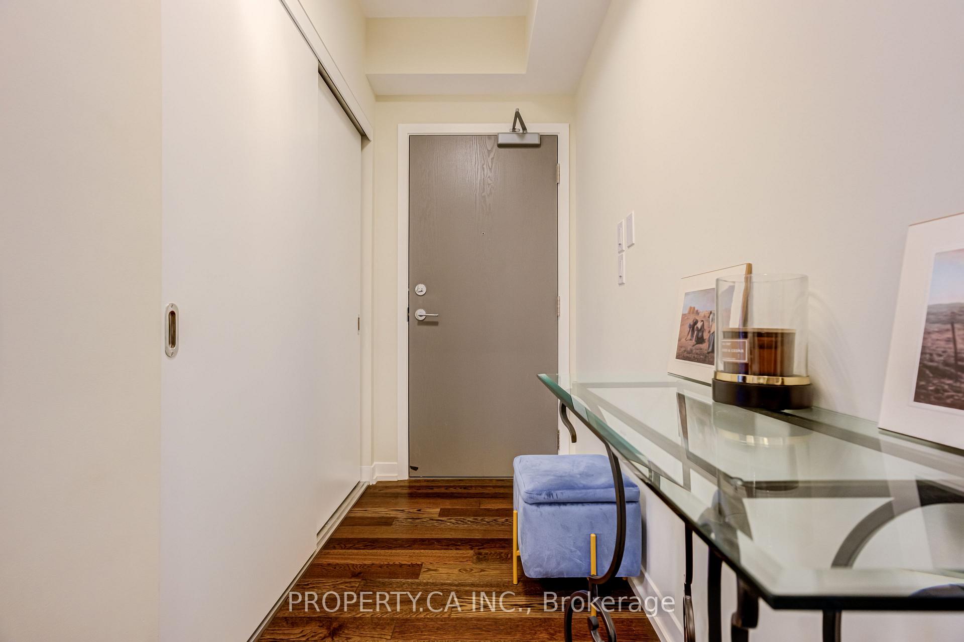 Front of Unit 1801, 21 Widmer Street