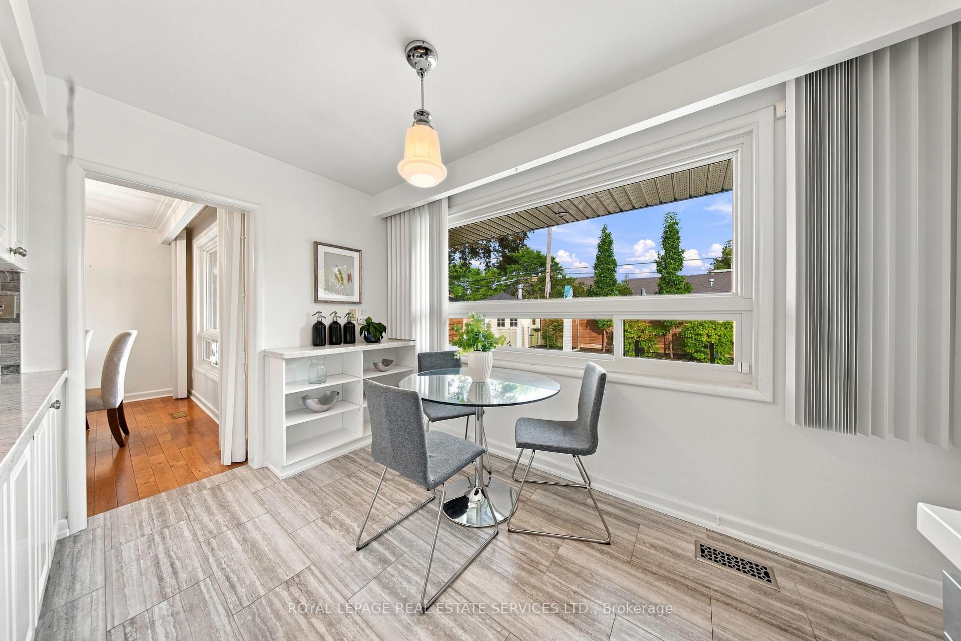 Photo 9 of 16 Oldham Road, Etobicoke, Princess-Rosethorn — HOMEH