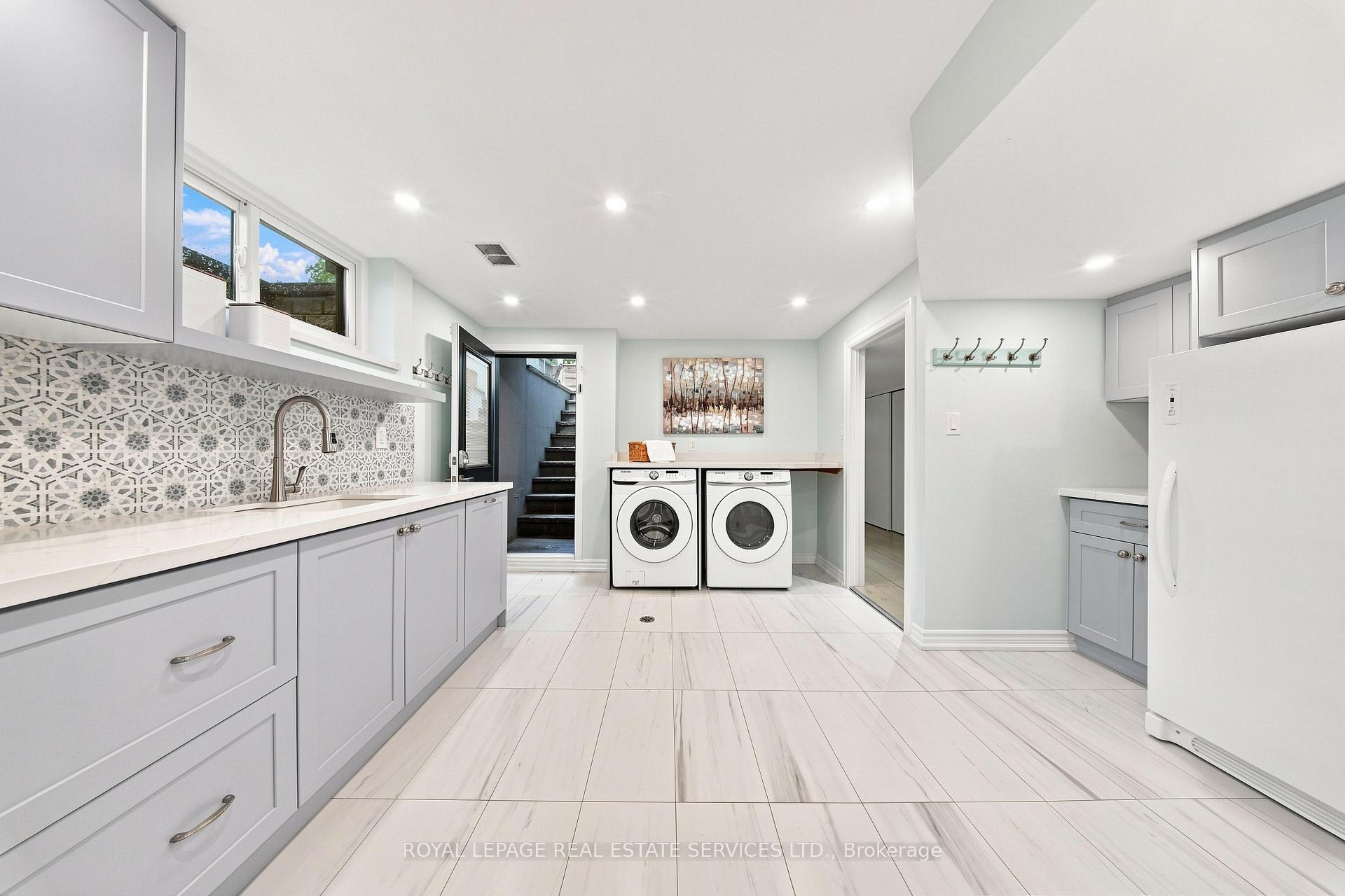 Photo 25 of 16 Oldham Road, Etobicoke, Princess-Rosethorn — HOMEH