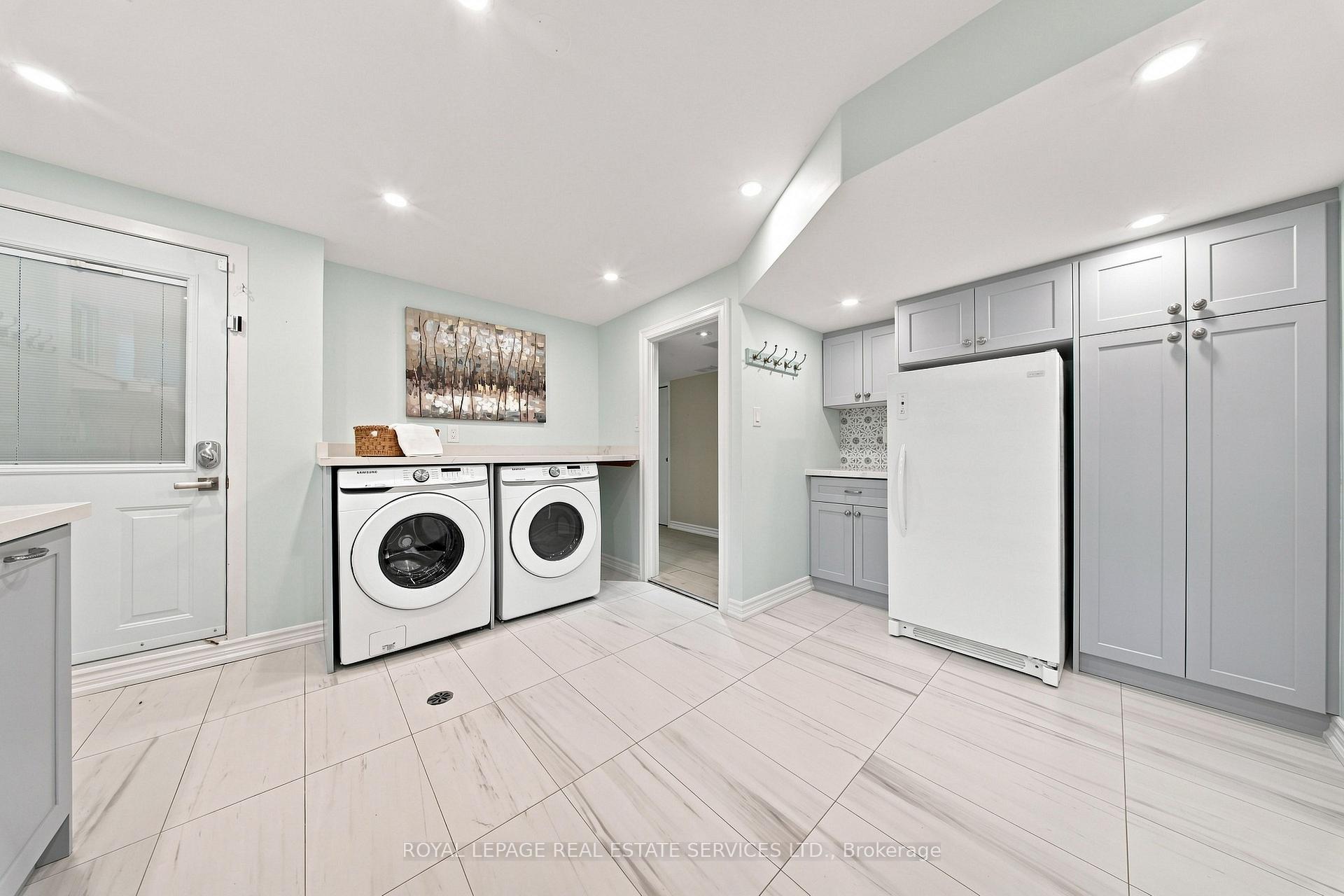 Photo 26 of 16 Oldham Road, Etobicoke, Princess-Rosethorn — HOMEH