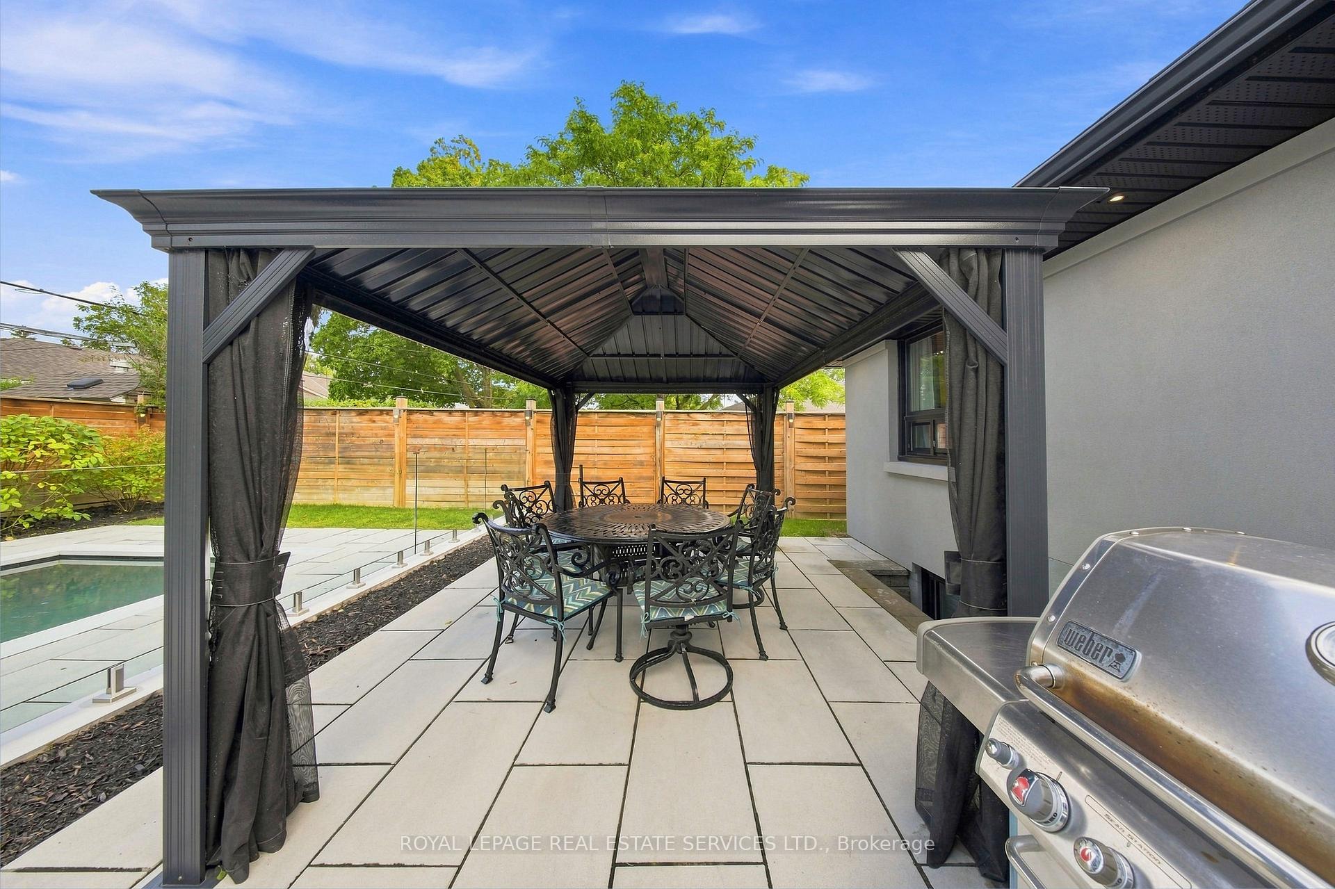 Photo 36 of 16 Oldham Road, Etobicoke, Princess-Rosethorn — HOMEH