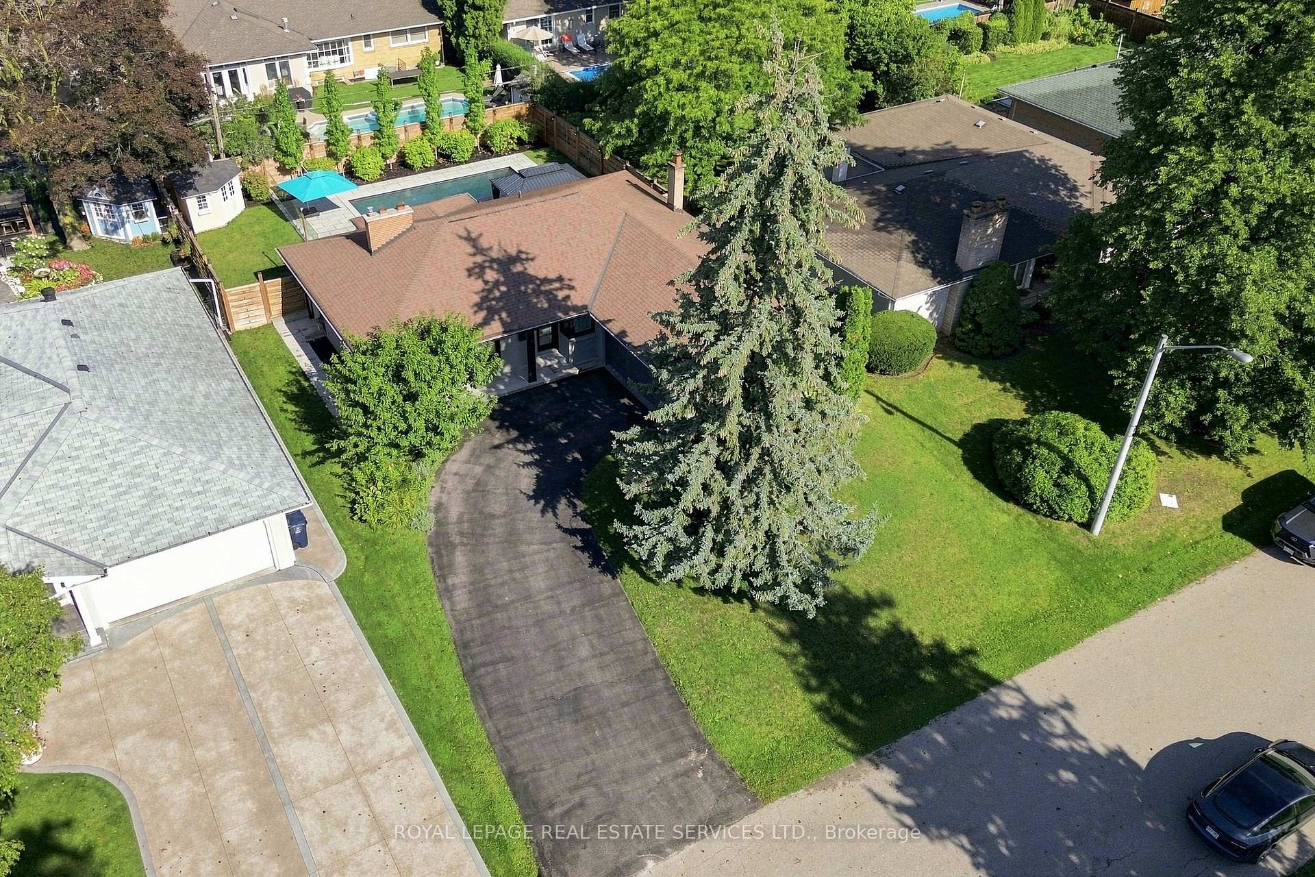Photo 41 of 16 Oldham Road, Etobicoke, Princess-Rosethorn — HOMEH