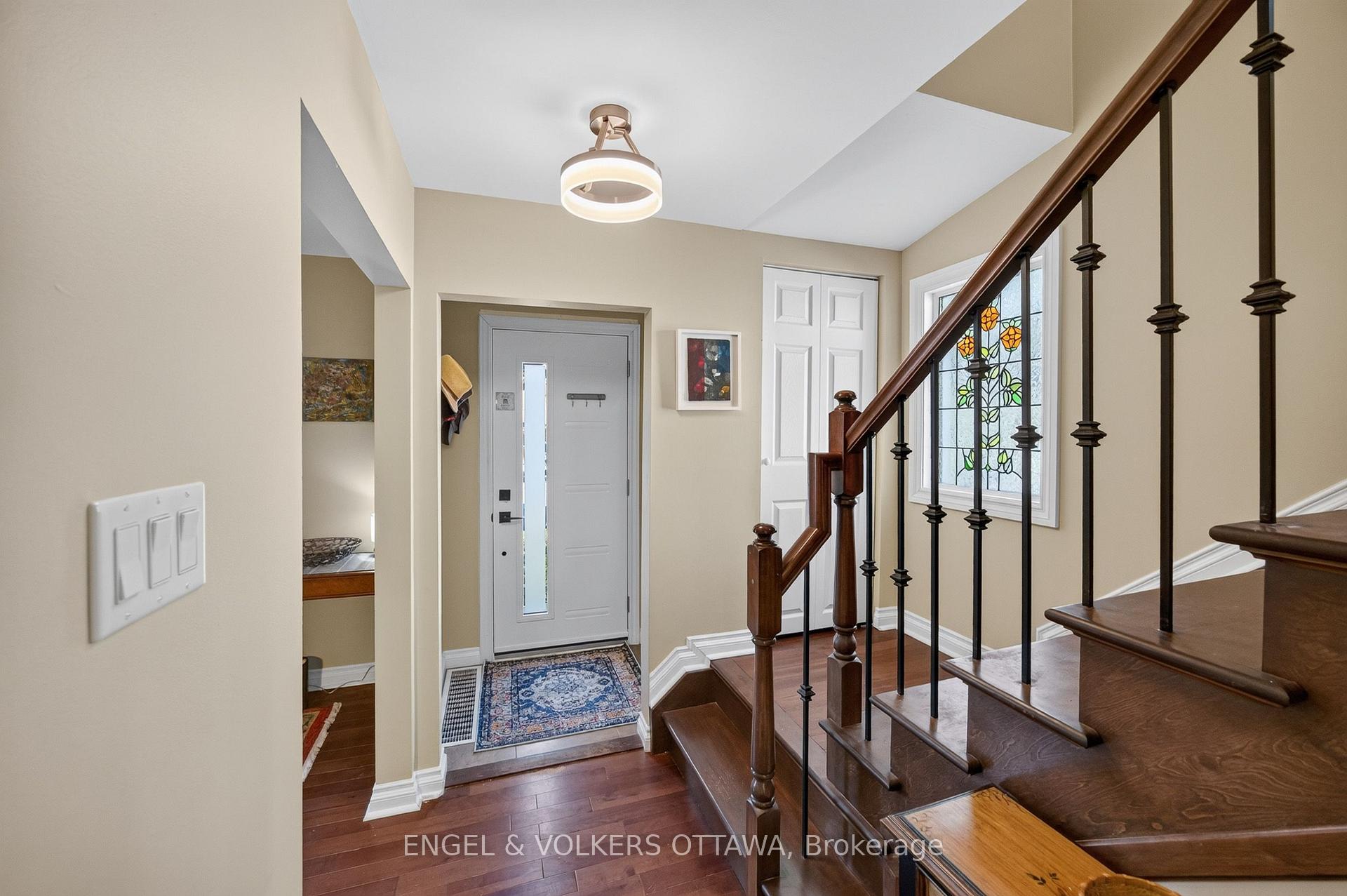 Photo 4 of 533 Hilson Avenue, Ottawa, Westboro/Hampton Park — HOMEH