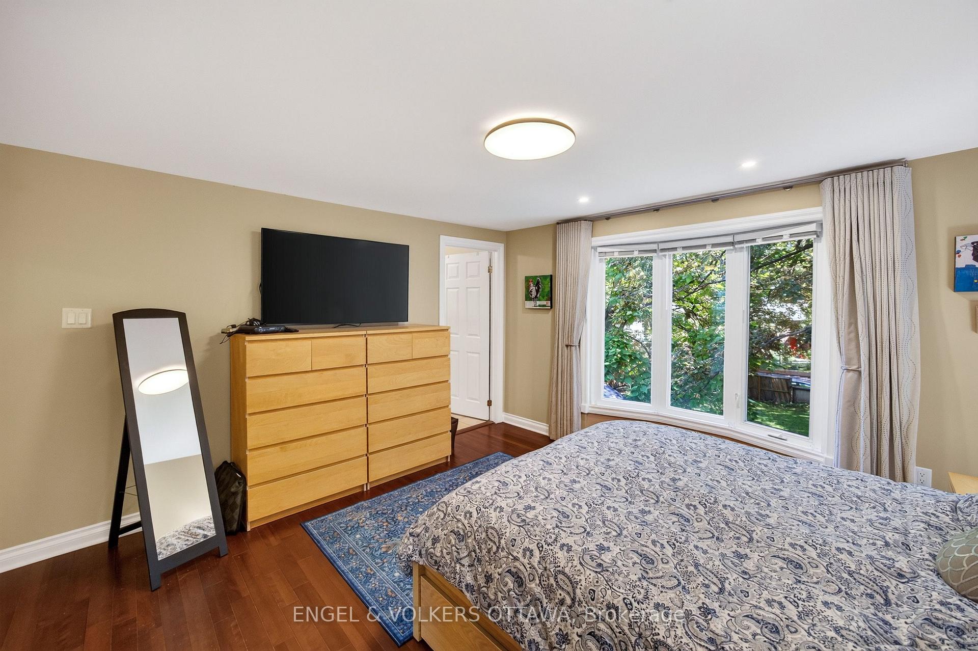 Photo 25 of 533 Hilson Avenue, Ottawa, Westboro/Hampton Park — HOMEH