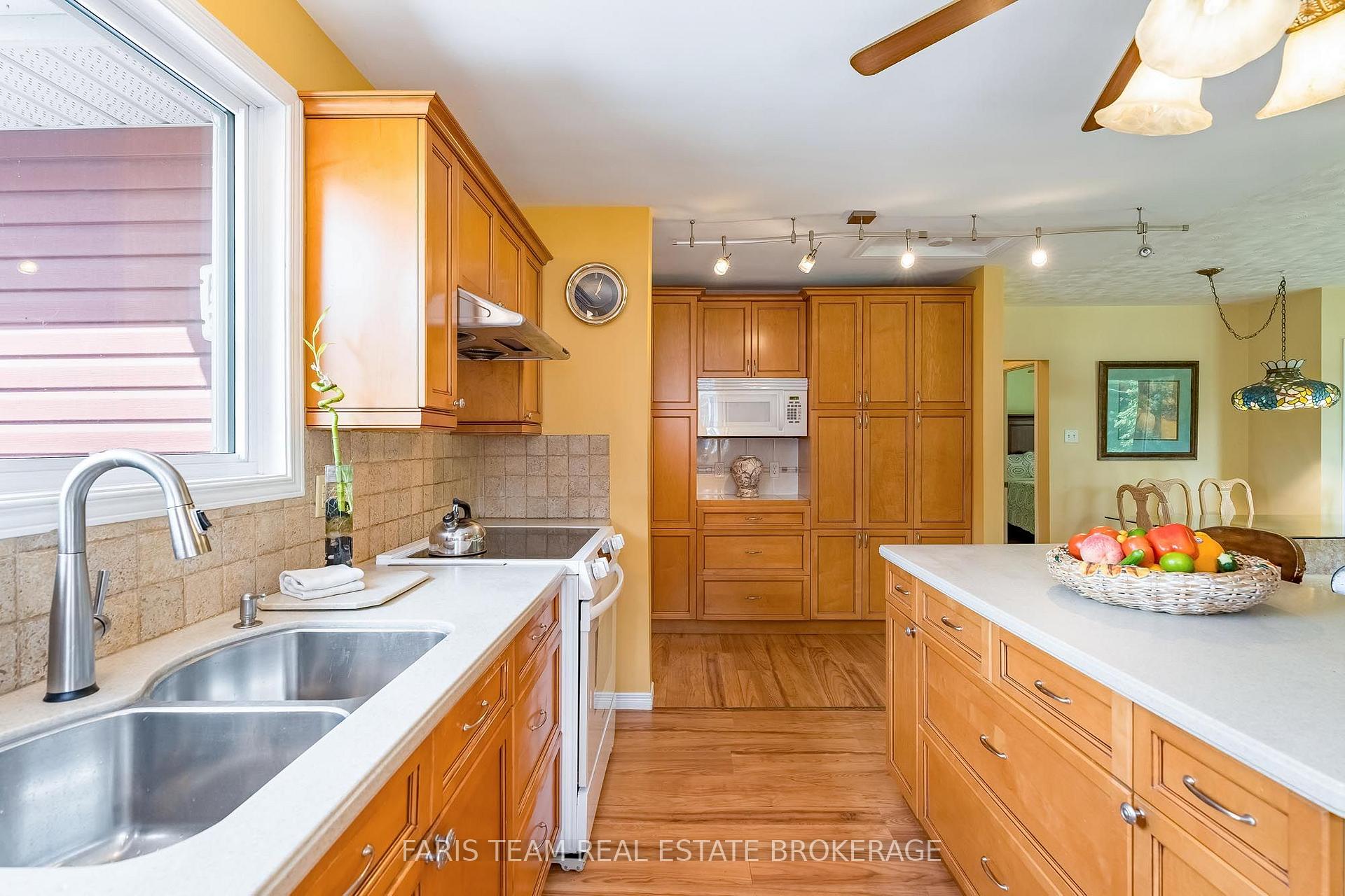 Photo 5 of 320 Cherry Street, Tay, Waubaushene — HOMEH