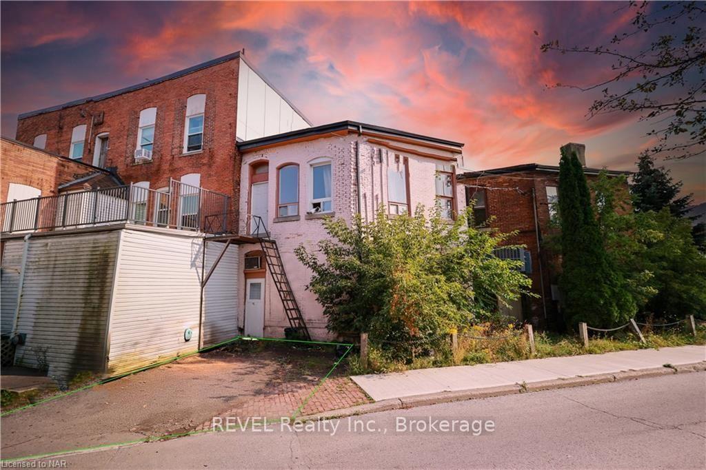 Photo 11 of 12 East Main Street, Welland, Welland Downtown — HOMEH