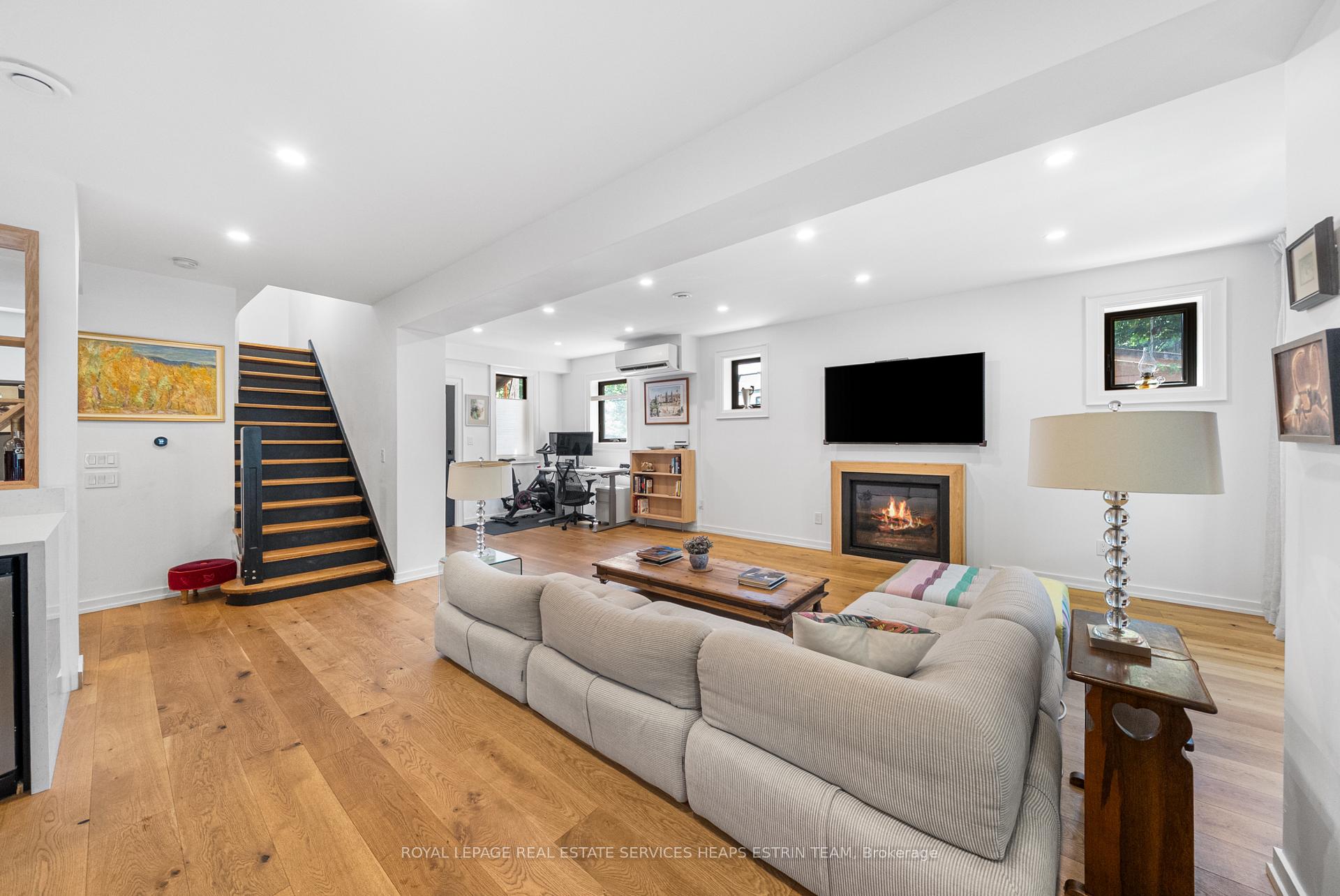 Photo 2 of 115 Robinson Street, Toronto, Trinity-Bellwoods — HOMEH