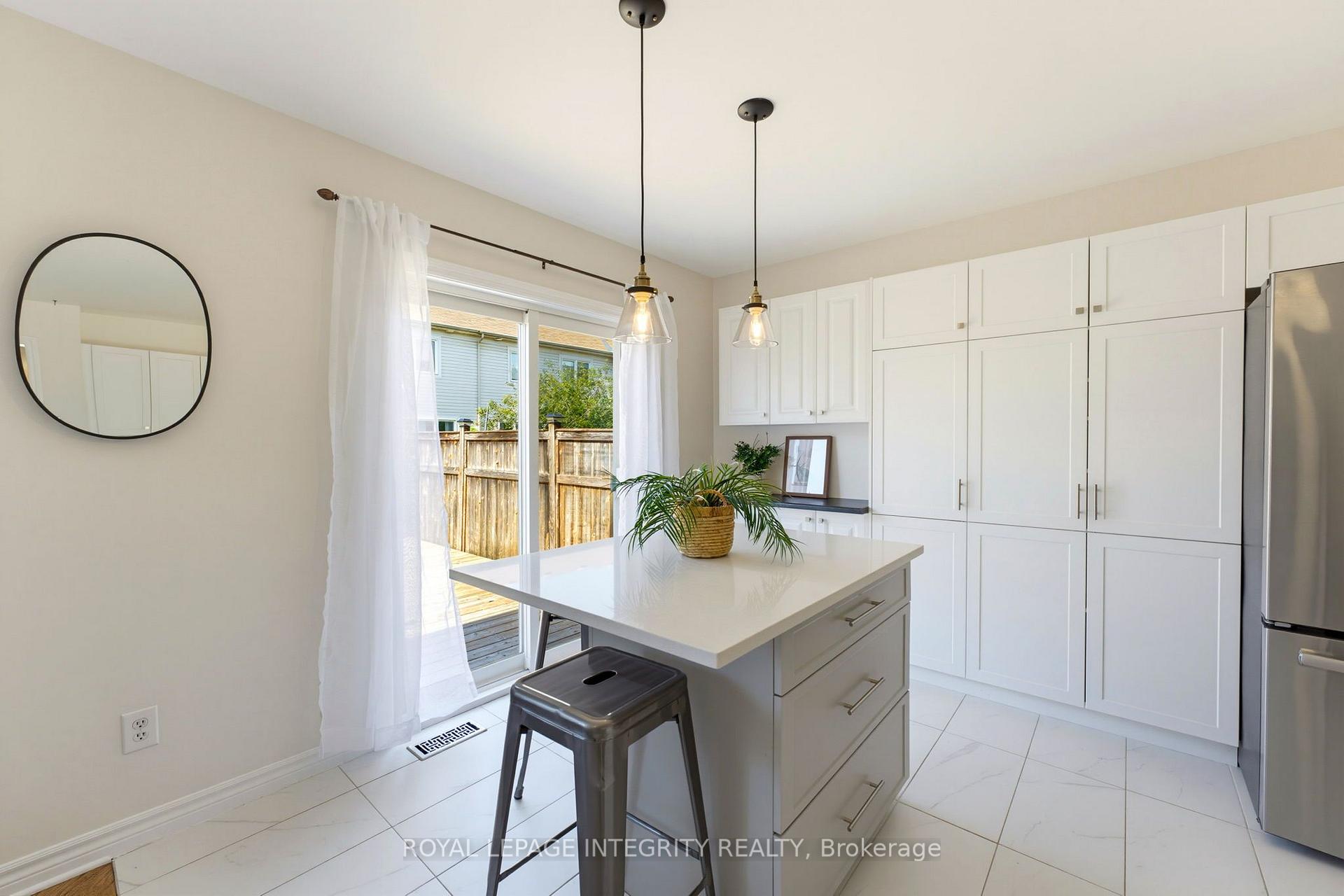 Photo 20 of 3631 Cambrian Road, Ottawa, Barrhaven - Half Moon Bay — HOMEH