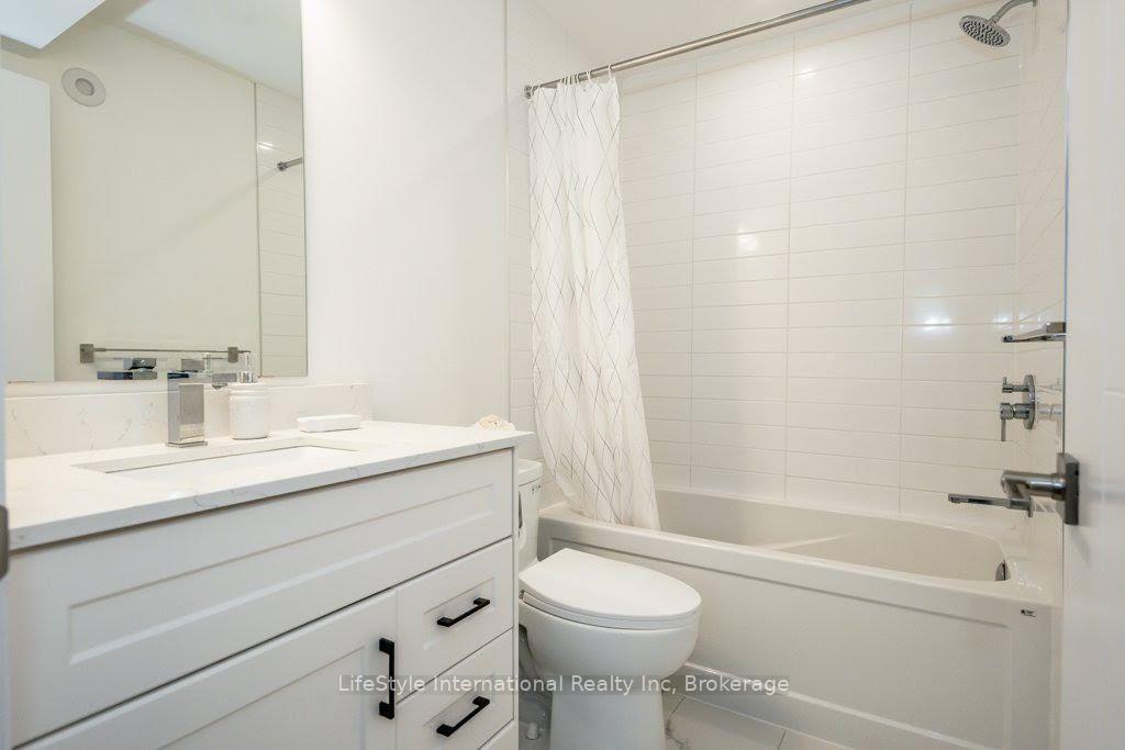 Photo 29 of 32 Duggan Lane, Guelph, Clairfields/Hanlon Business Park — HOMEH