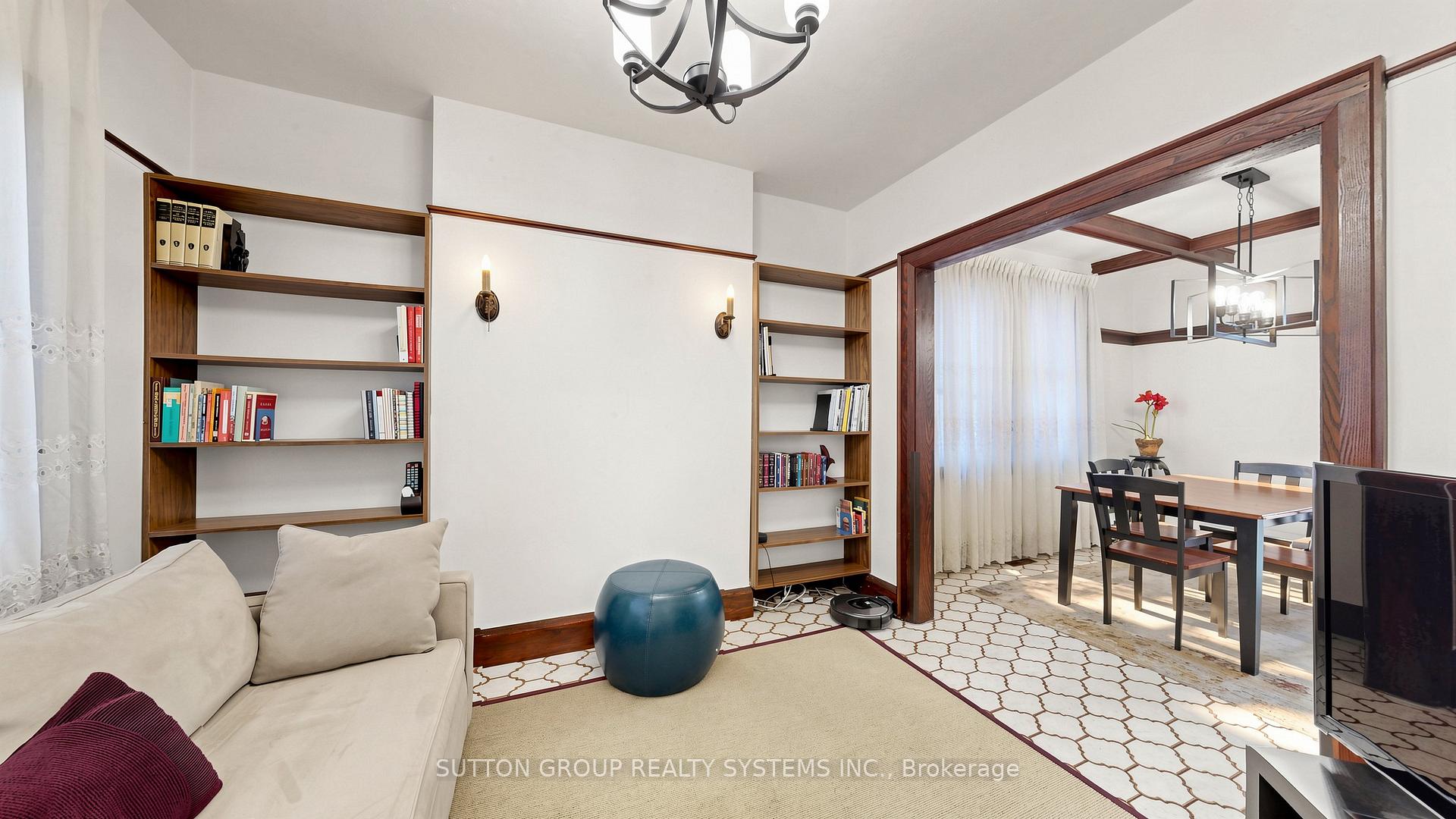 Photo 7 of 39 Exeter Street, Toronto, Weston-Pellam Park — HOMEH