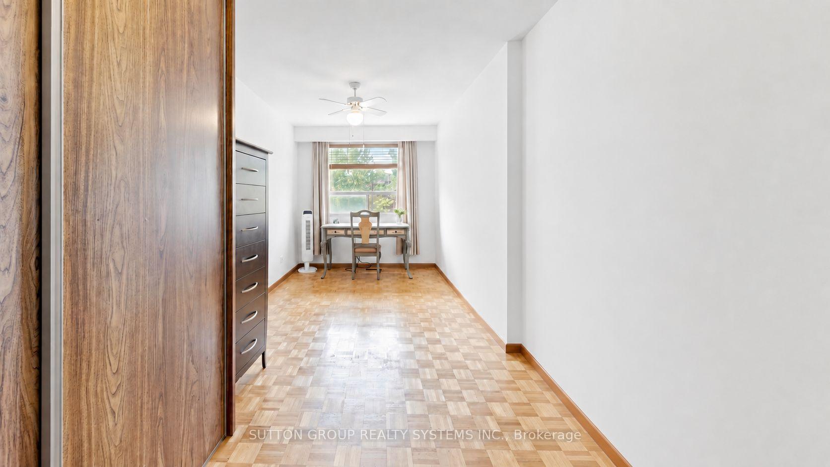Photo 18 of 39 Exeter Street, Toronto, Weston-Pellam Park — HOMEH