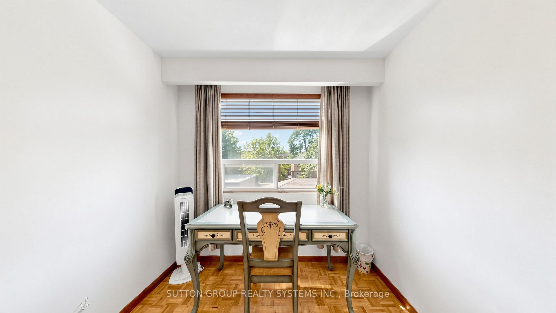 Photo 20 of 39 Exeter Street, Toronto, Weston-Pellam Park — HOMEH