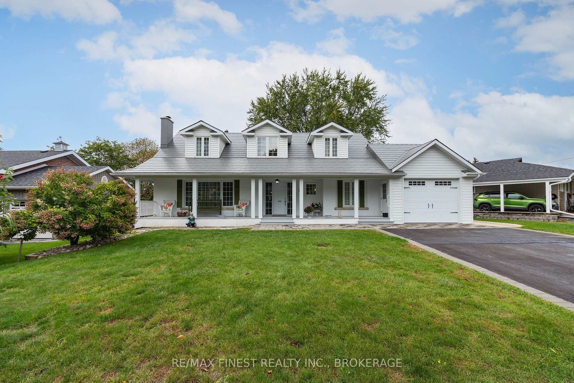 Photo 2 of 18 Stormont Avenue, Kingston, West of Sir John A. Blvd — HOMEH