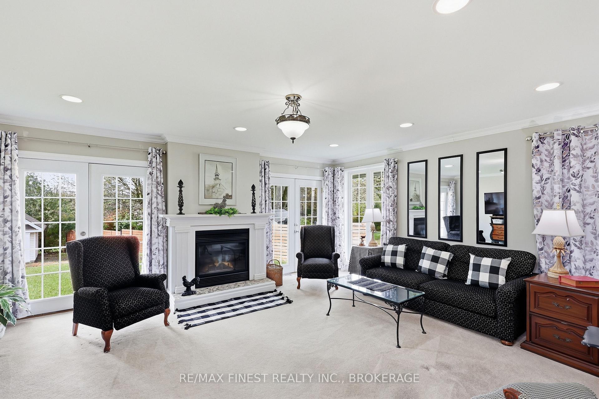 Photo 15 of 18 Stormont Avenue, Kingston, West of Sir John A. Blvd — HOMEH