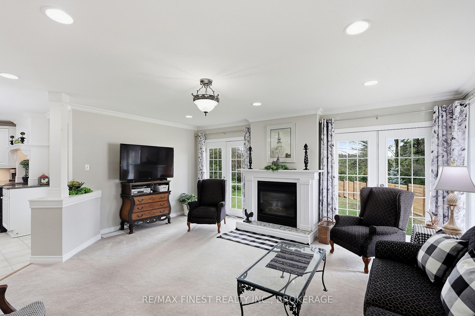 Photo 16 of 18 Stormont Avenue, Kingston, West of Sir John A. Blvd — HOMEH