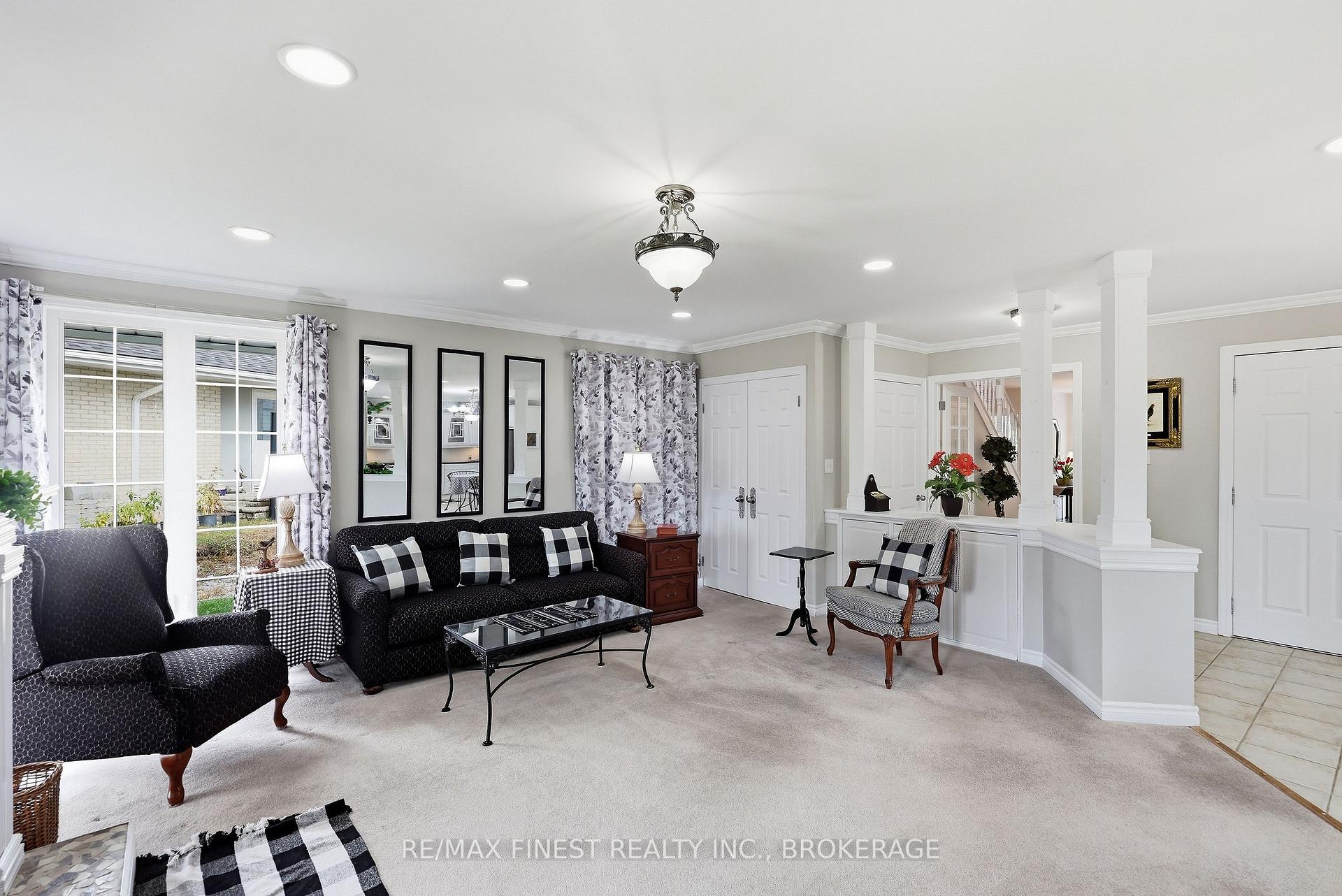 Photo 17 of 18 Stormont Avenue, Kingston, West of Sir John A. Blvd — HOMEH