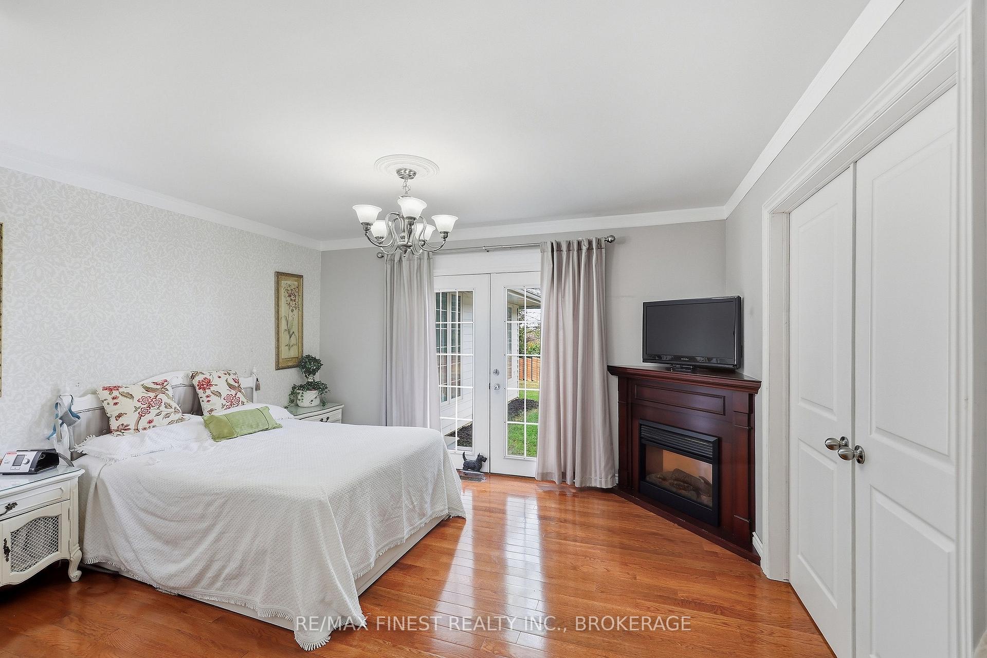 Photo 18 of 18 Stormont Avenue, Kingston, West of Sir John A. Blvd — HOMEH