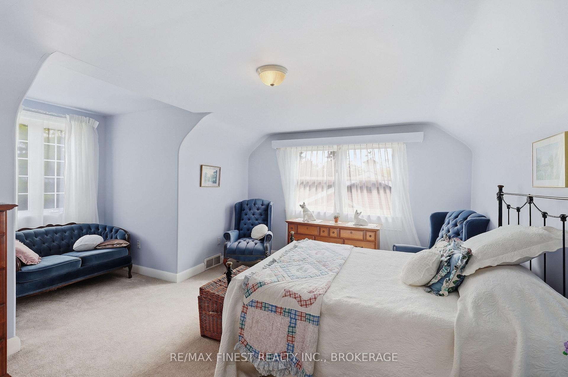 Photo 27 of 18 Stormont Avenue, Kingston, West of Sir John A. Blvd — HOMEH