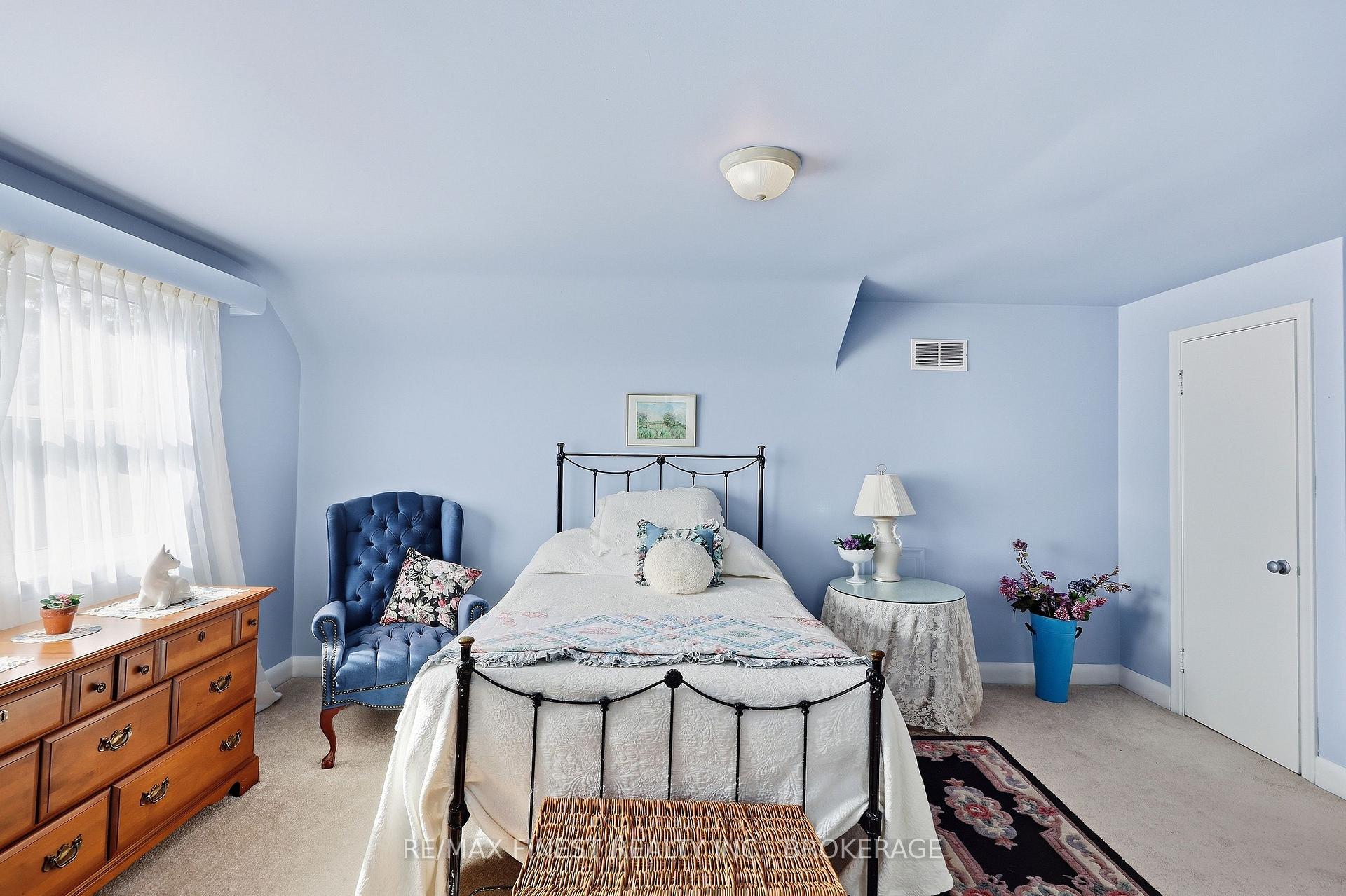 Photo 28 of 18 Stormont Avenue, Kingston, West of Sir John A. Blvd — HOMEH