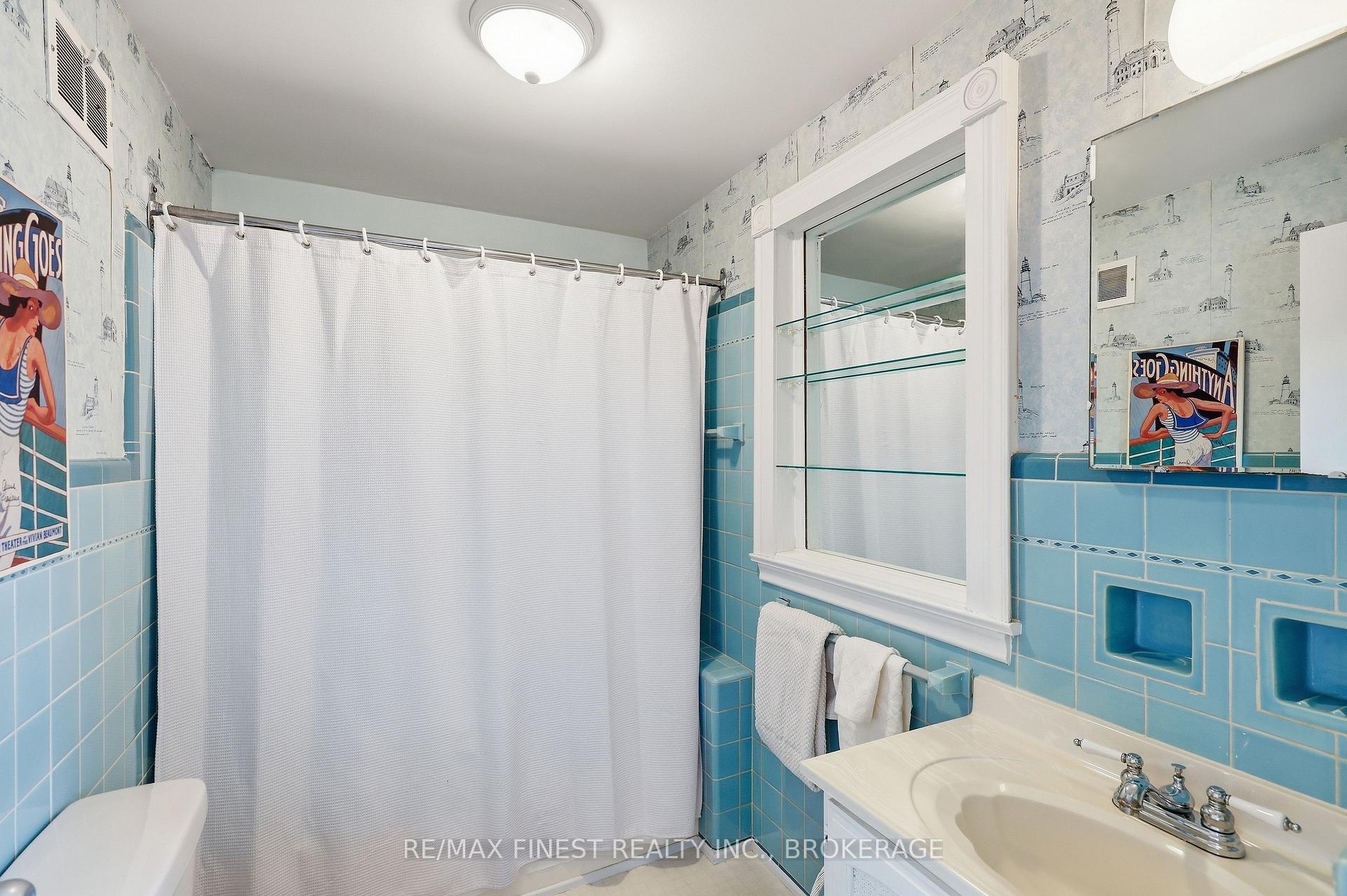 Photo 33 of 18 Stormont Avenue, Kingston, West of Sir John A. Blvd — HOMEH