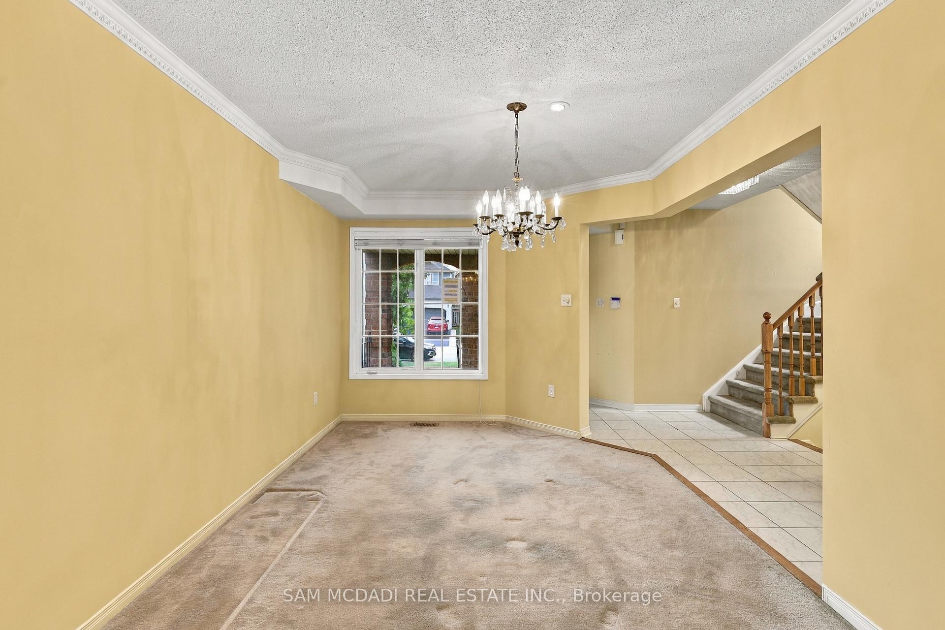 Photo 2 of 5263 Russell View Road, Mississauga, Central Erin Mills — HOMEH